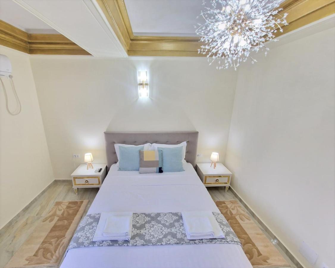 Laroka House Luxury Apartment City Center Universitate บูคาเรสต์ ภายนอก รูปภาพ